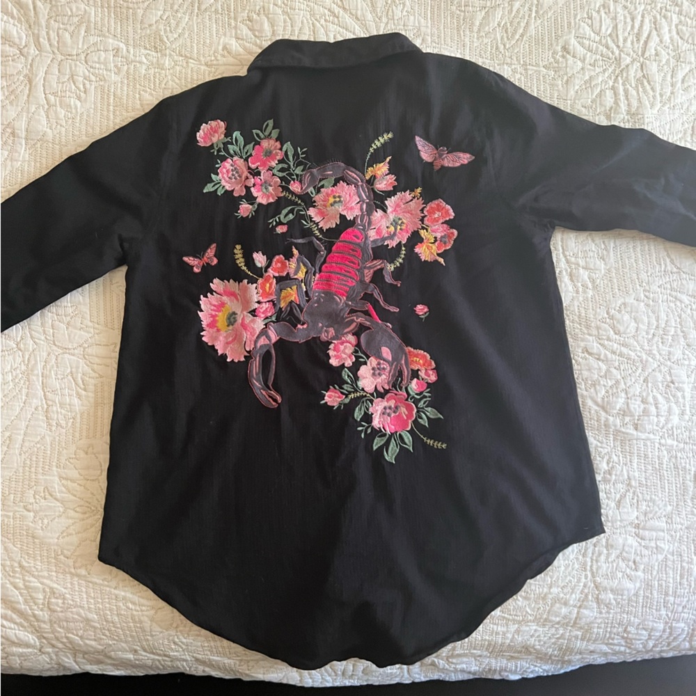 4 for 15$✨Topshop scorpion embroidered shirt - Picture 3 of 12
